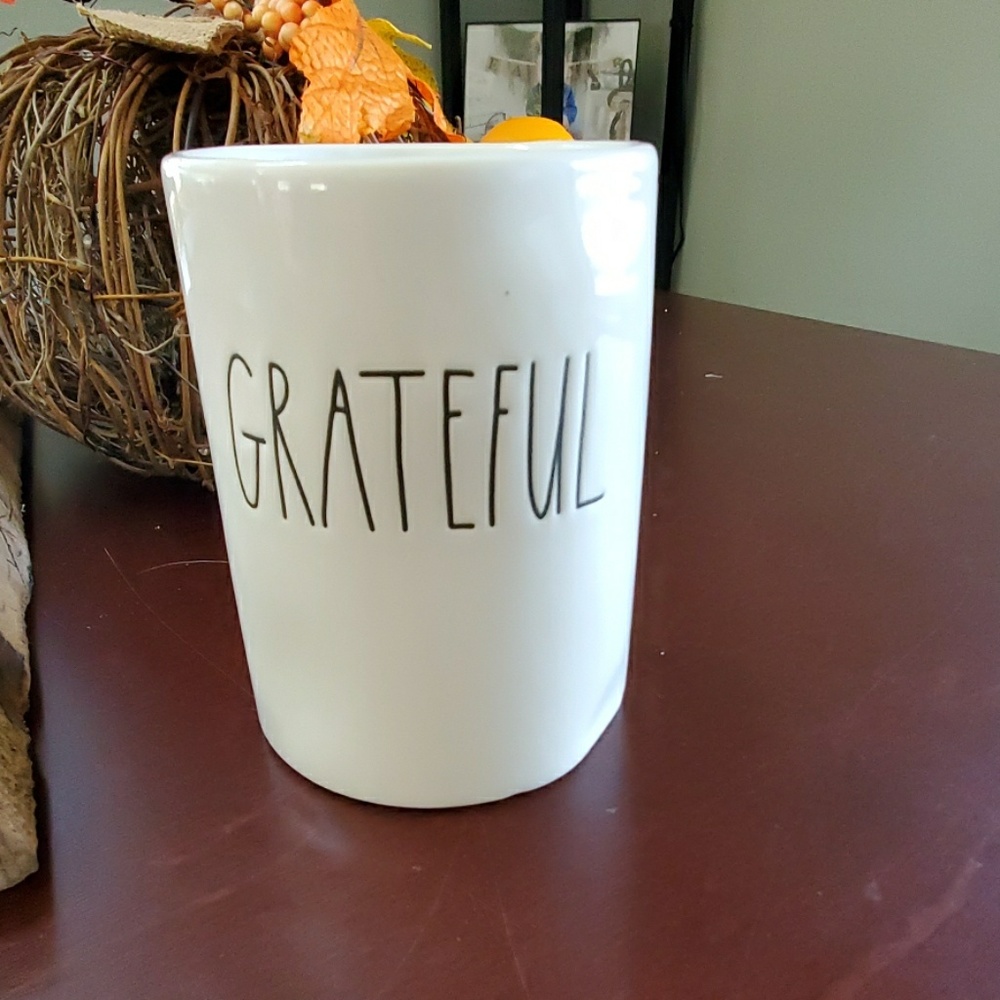 Rae Dunn grateful candle